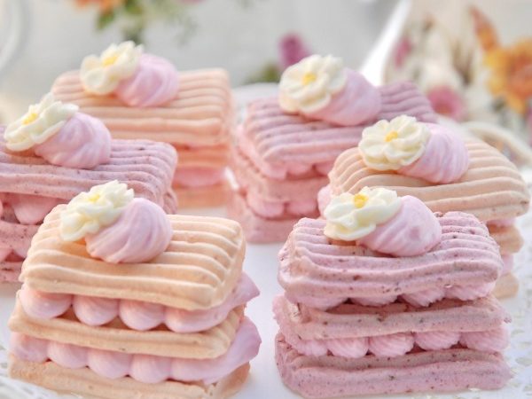 Basketweave Meringues with Freeze Dried Raspberries & Peaches